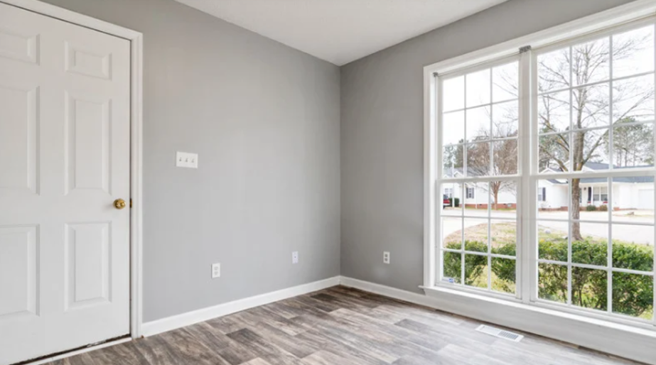 Common Mistakes Homeowners Make When Hiring a Window Company